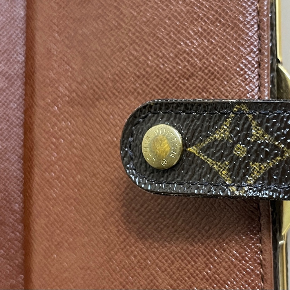LOUIS VUITTON Kiss-Lock Monogram Canvas Leather Bifold Wallet - Picture 13 of 15